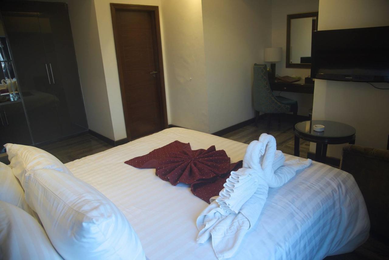 Savoey Hotel 라호르 외부 사진