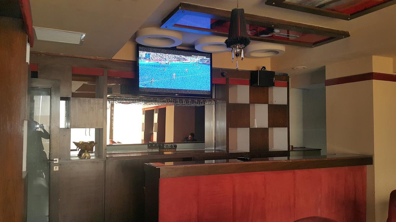 Savoey Hotel 라호르 외부 사진