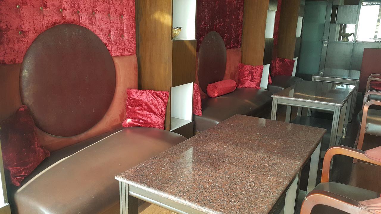 Savoey Hotel 라호르 외부 사진