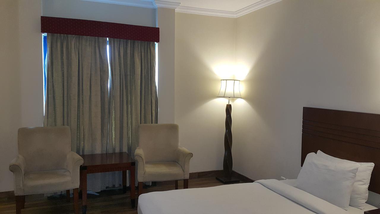Savoey Hotel 라호르 외부 사진