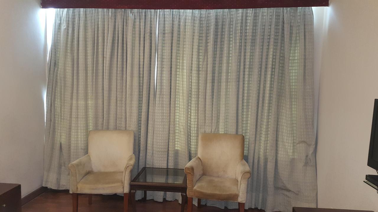 Savoey Hotel 라호르 외부 사진