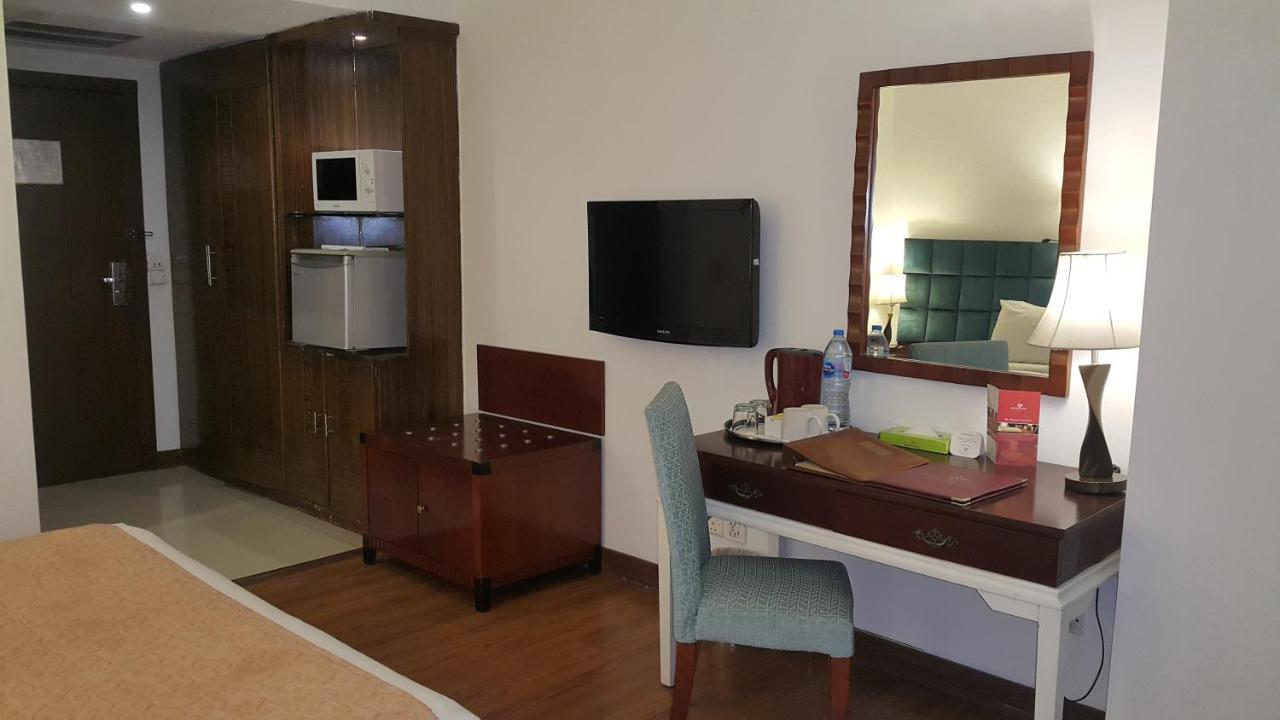 Savoey Hotel 라호르 외부 사진
